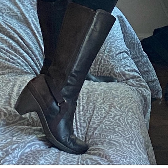ClosetCLOSING! ALL BUNDLES NEGOTIABLE! LEATHER waterproof WEDGE BOOTS leather - Picture 10 of 12